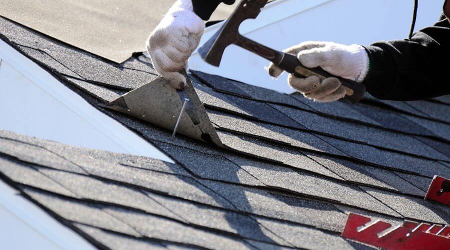 Professional gutter cleaning in Dunmore, WV